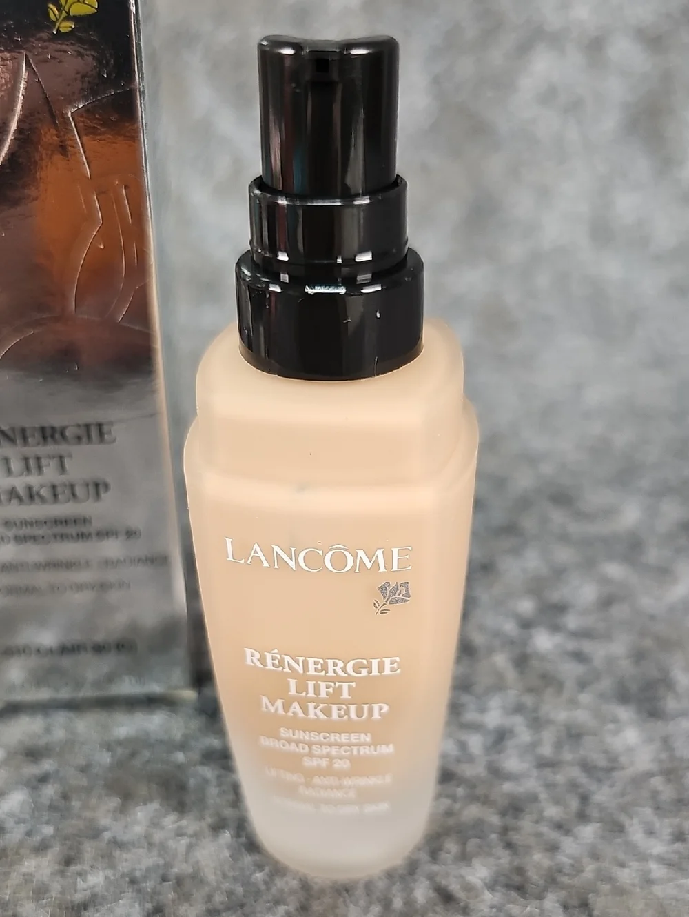 Lancome Renergie Lift Makeup 310 Claire (C) SPF 20 1oz/30ml New with BOX